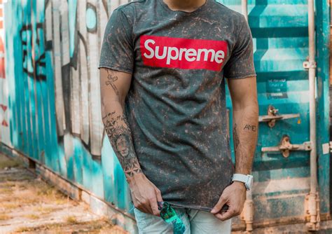 where to buy supreme clothing